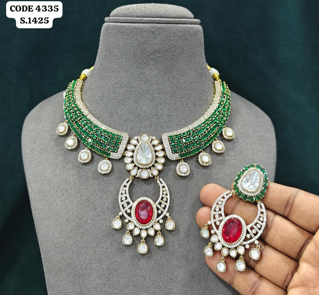 Necklace Set 002